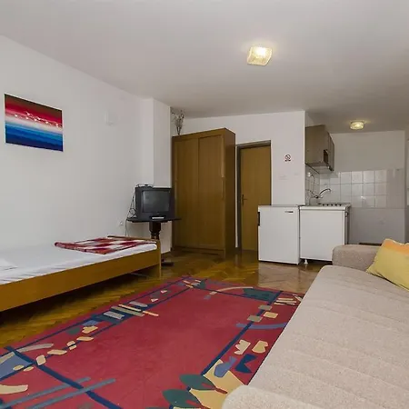 Vladimir Apartment *